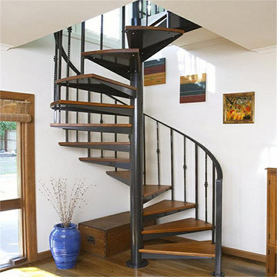 钢木楼梯的坡度决定了楼梯哪些效果