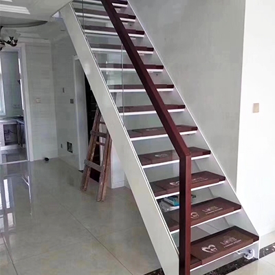 钢木楼梯厂家：如何确定钢木楼梯的坡度？