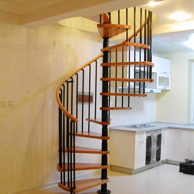 钢木楼梯厂家：旋转楼梯的承重量是多少？