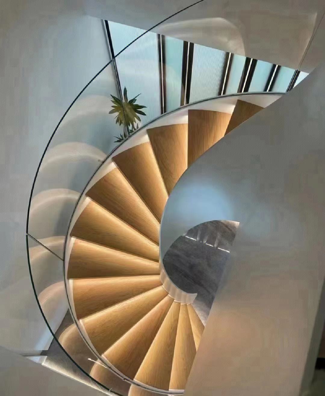 钢木楼梯厂家讲解如何为别墅设计独特的楼梯呢？